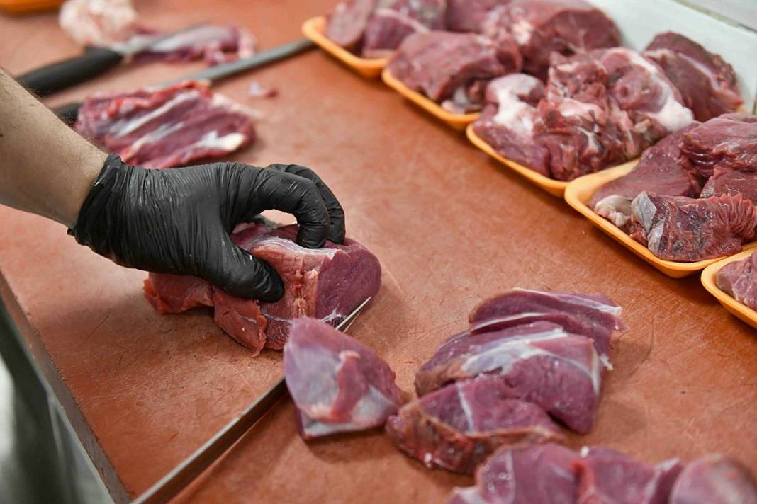 Yüksek fiyatlara inat başkentte et girmeyen ev kalmıyor! Ankara'da sosyal belediyecilik rüzgarı 15